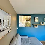 Blue Birdie *